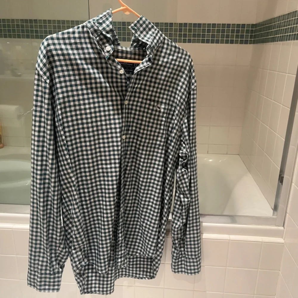 Button up - Picture 3 of 5
